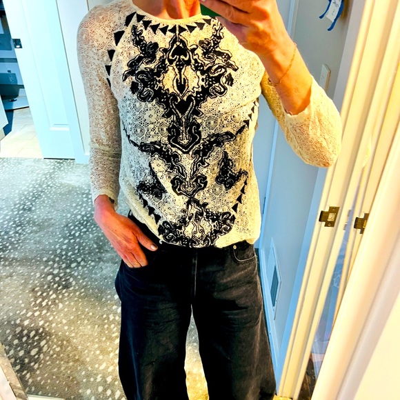 Maje Tops - Maje guipure cream lace top with black embroidery sz 2 (@ US 8)